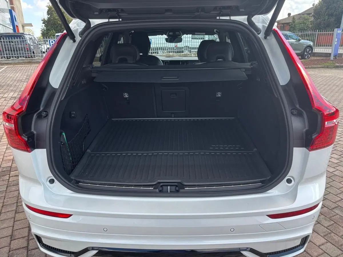 Volvo XC60 usata a Vercelli (11)