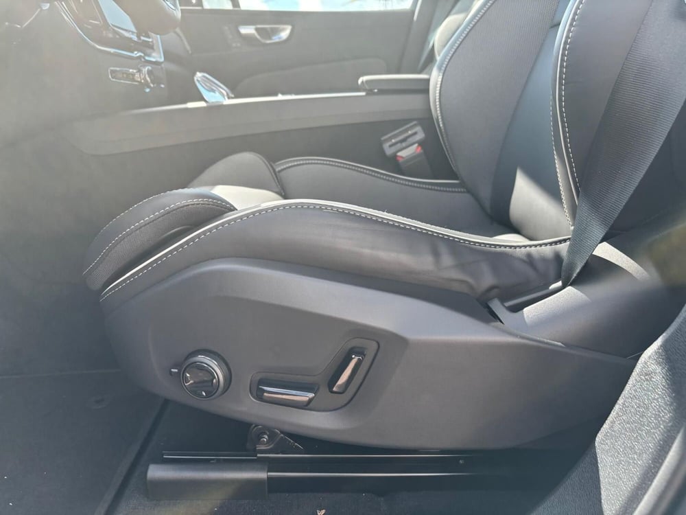 Volvo XC60 usata a Vercelli (14)