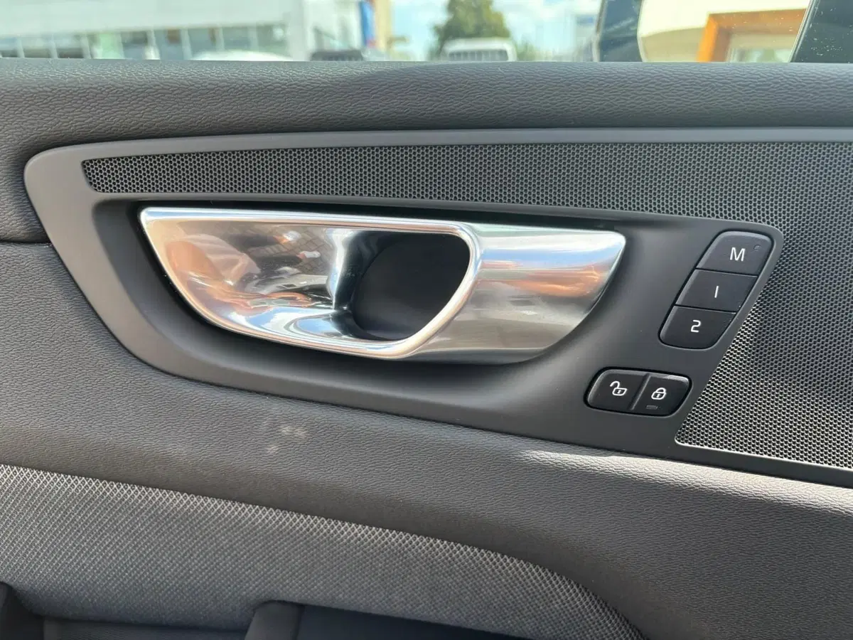 Volvo XC60 usata a Vercelli (16)