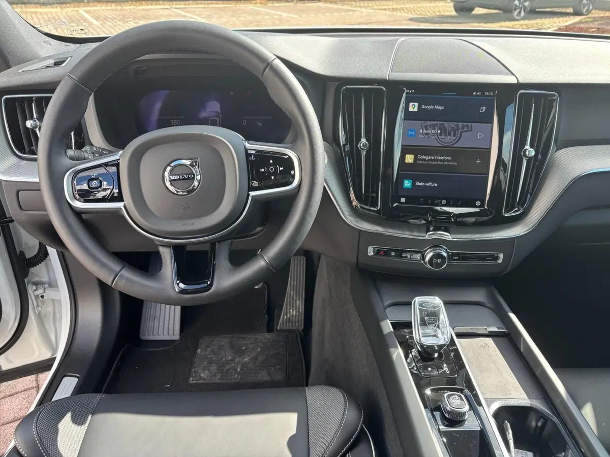 Volvo XC60 usata a Vercelli (19)