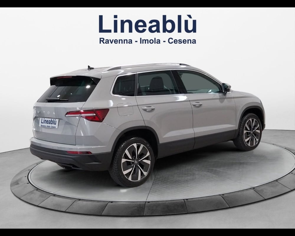 Skoda Karoq nuova a Forlì-Cesena (4)