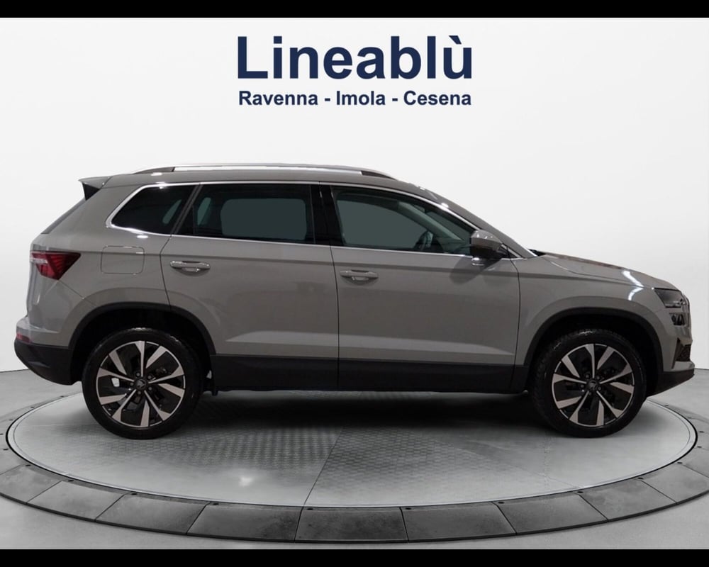 Skoda Karoq nuova a Forlì-Cesena (7)