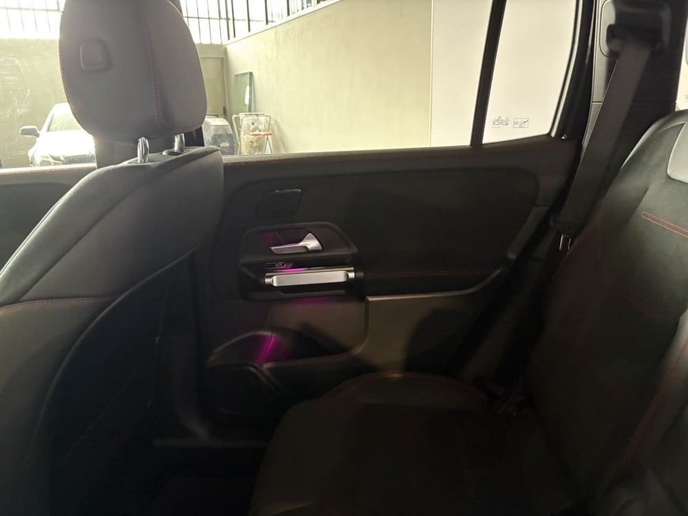 Mercedes-Benz GLB usata a Milano (14)