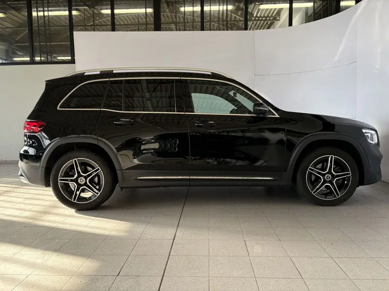 Mercedes-Benz GLB usata a Milano (8)