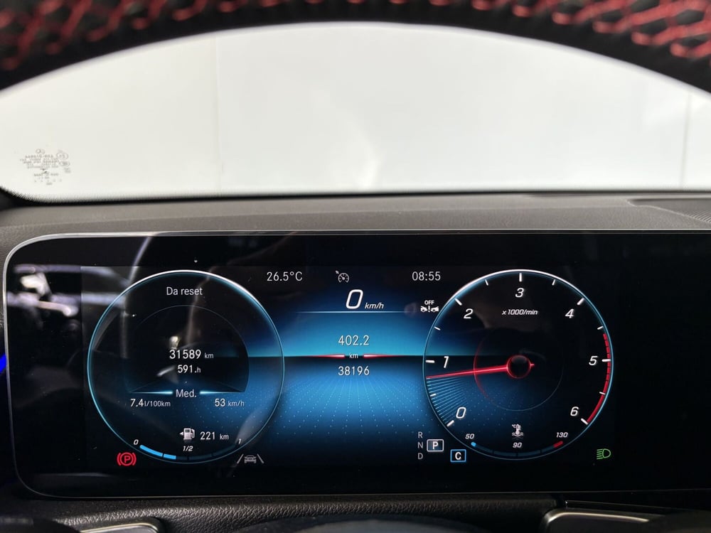 Mercedes-Benz GLB usata a Milano (9)