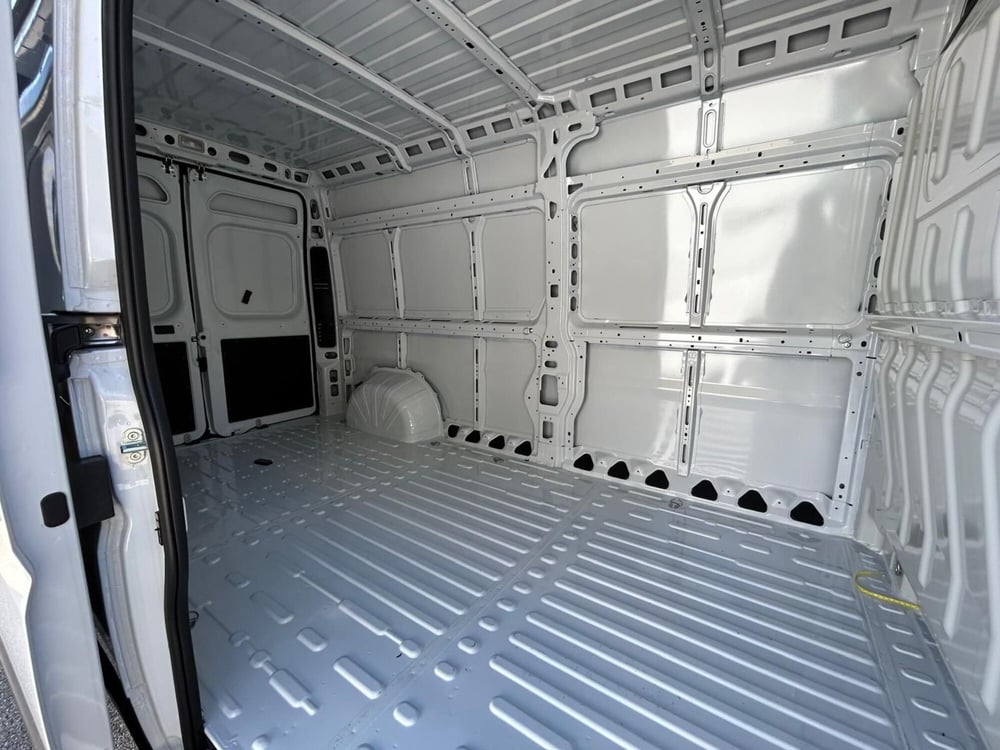 Peugeot Boxer Furgone nuova a Salerno (14)