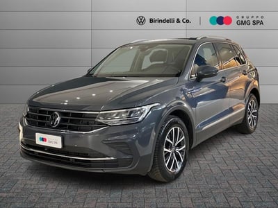 Volkswagen Tiguan 2.0 TDI SCR Life del 2022 usata a Vinci