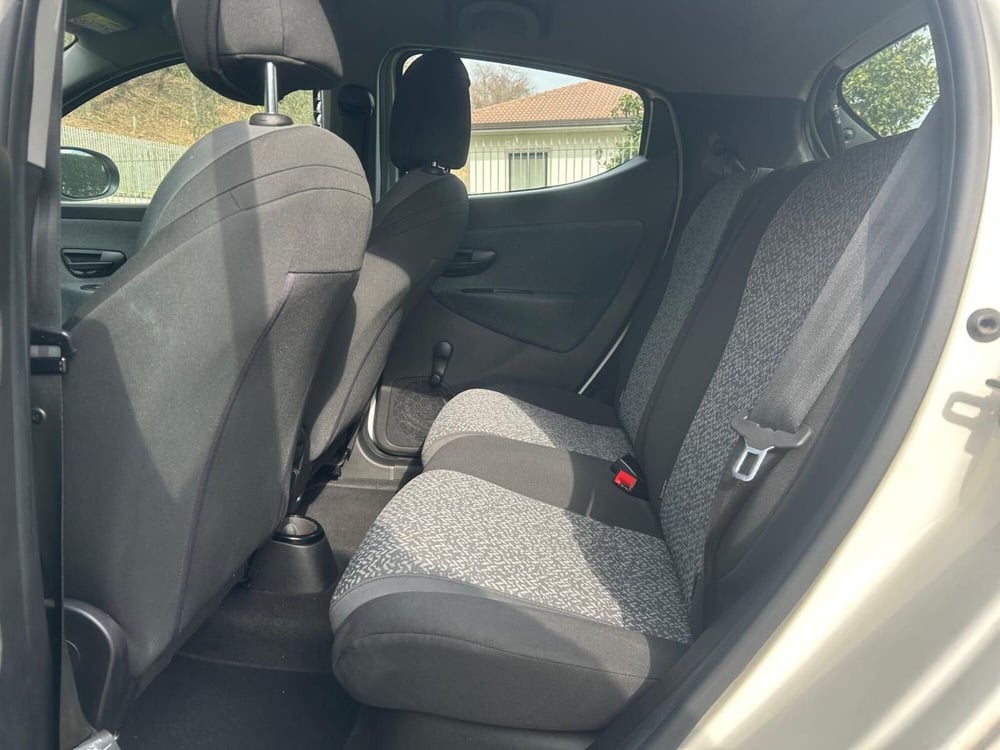 Lancia Ypsilon usata a Salerno (7)