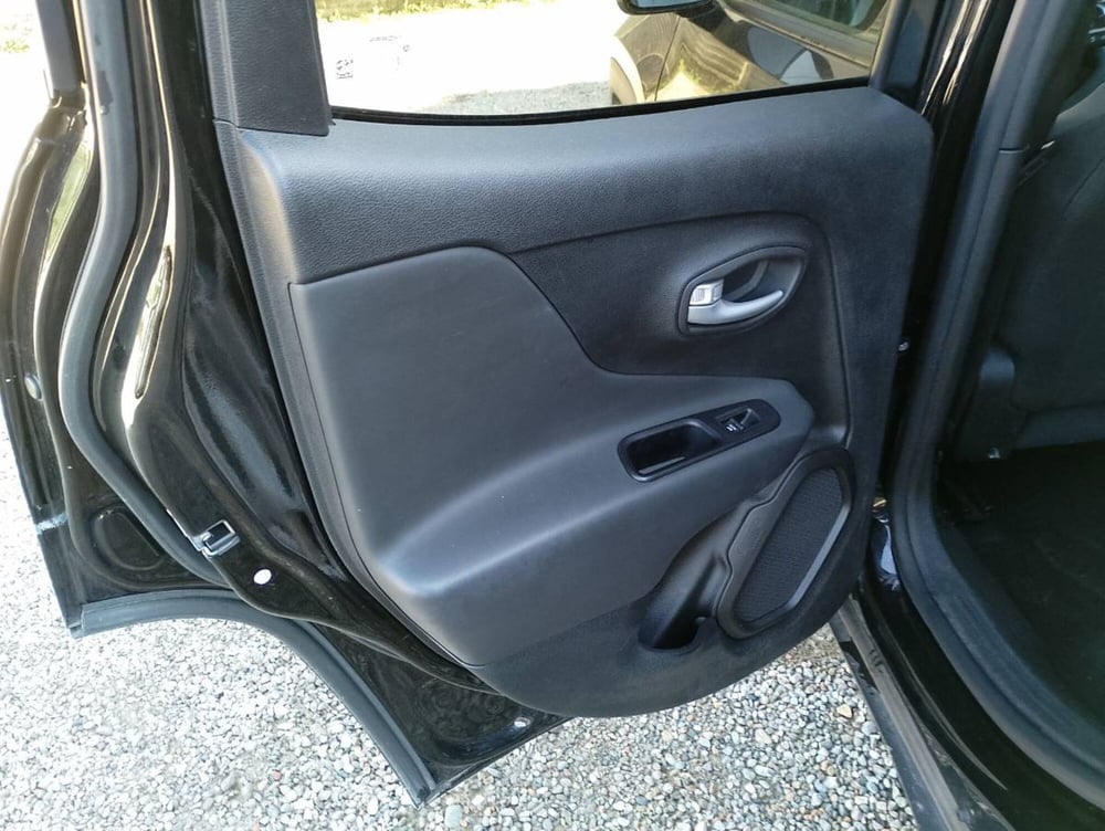 Jeep Renegade usata a Salerno (19)