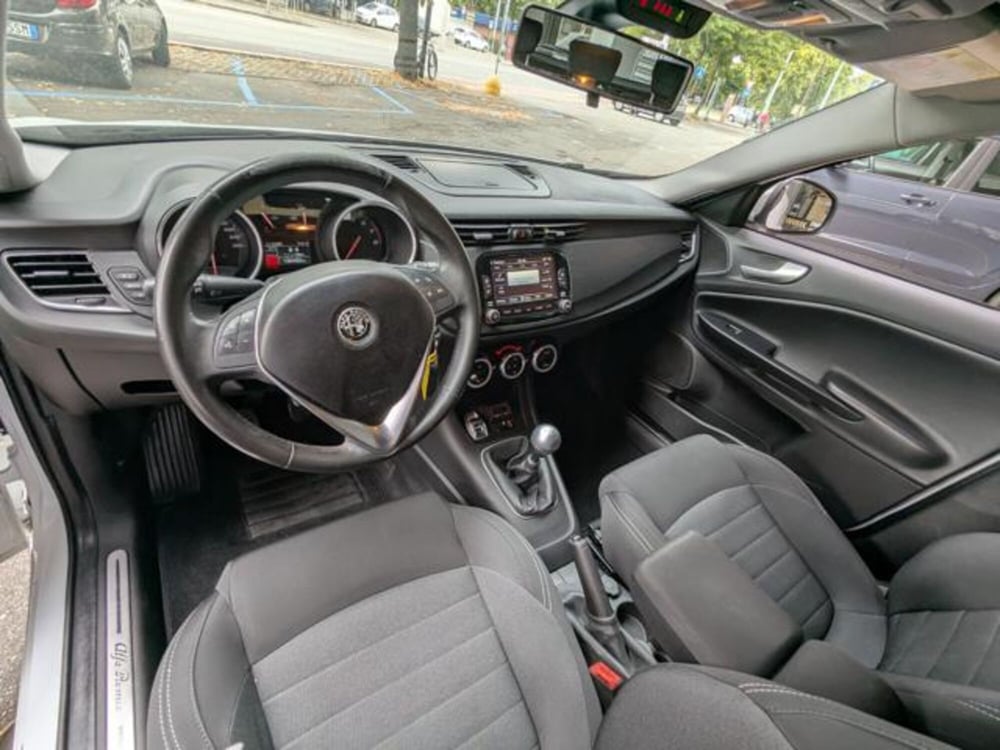 Alfa Romeo Giulietta usata a Parma (12)