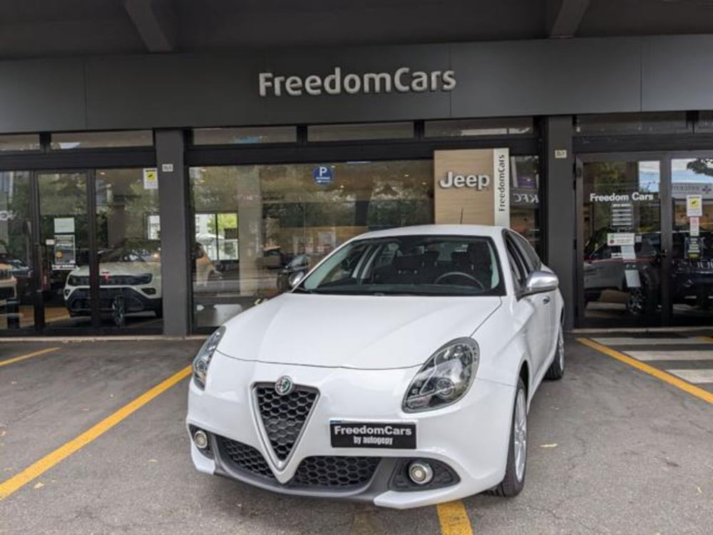 Alfa Romeo Giulietta usata a Parma (2)