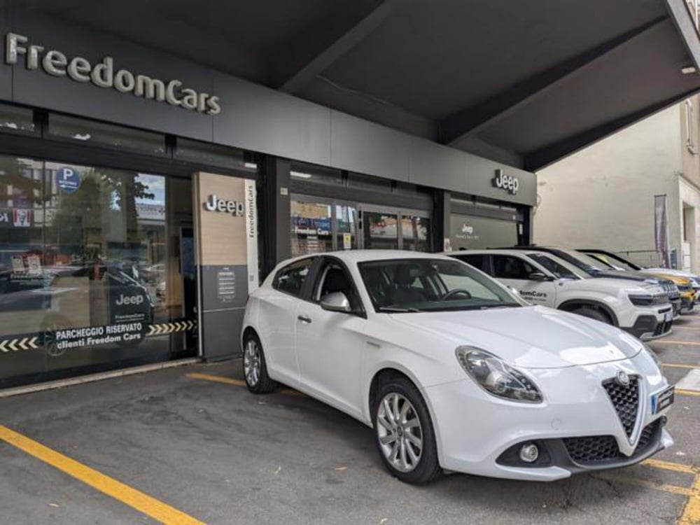 Alfa Romeo Giulietta usata a Parma (5)