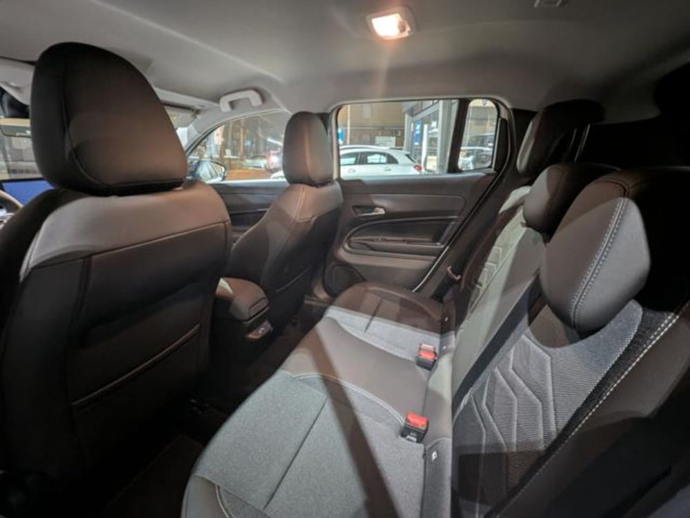 Jeep Avenger nuova a Parma (11)