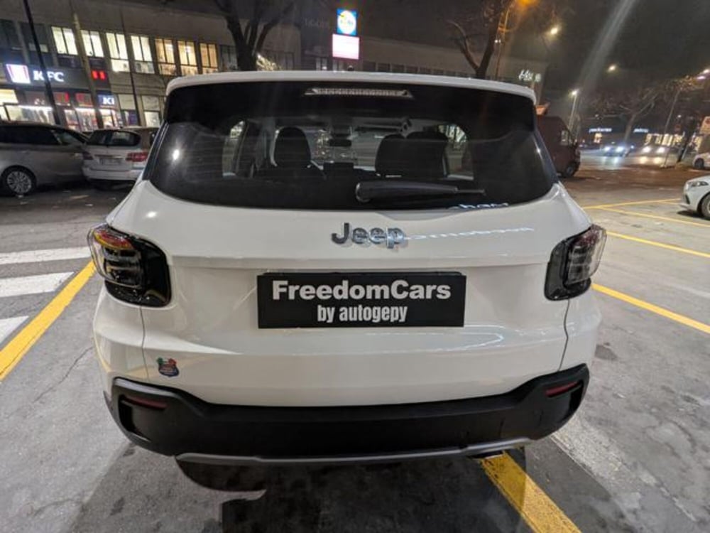Jeep Avenger nuova a Parma (8)