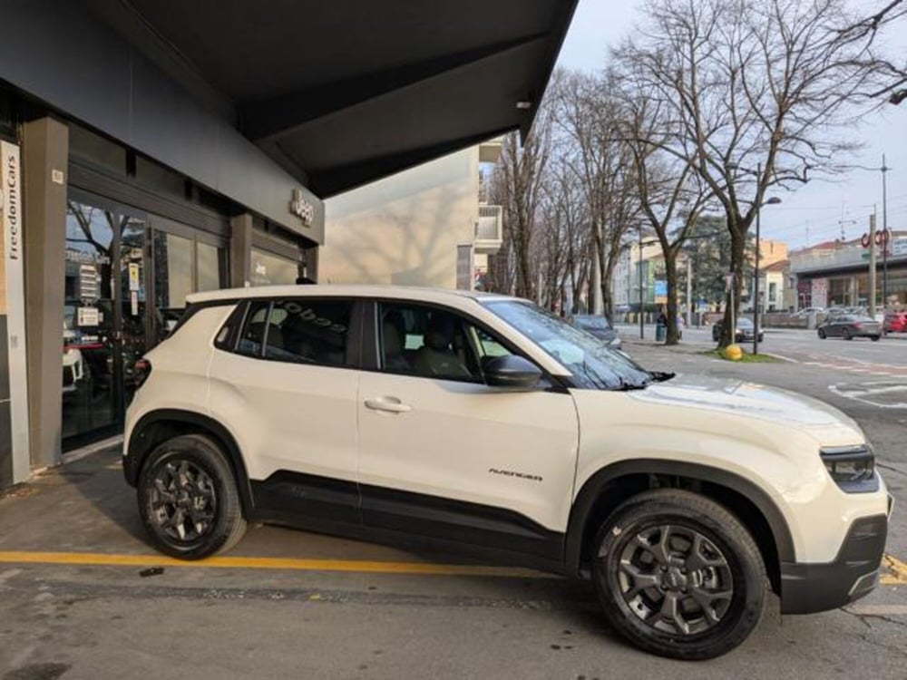Jeep Avenger nuova a Parma (6)
