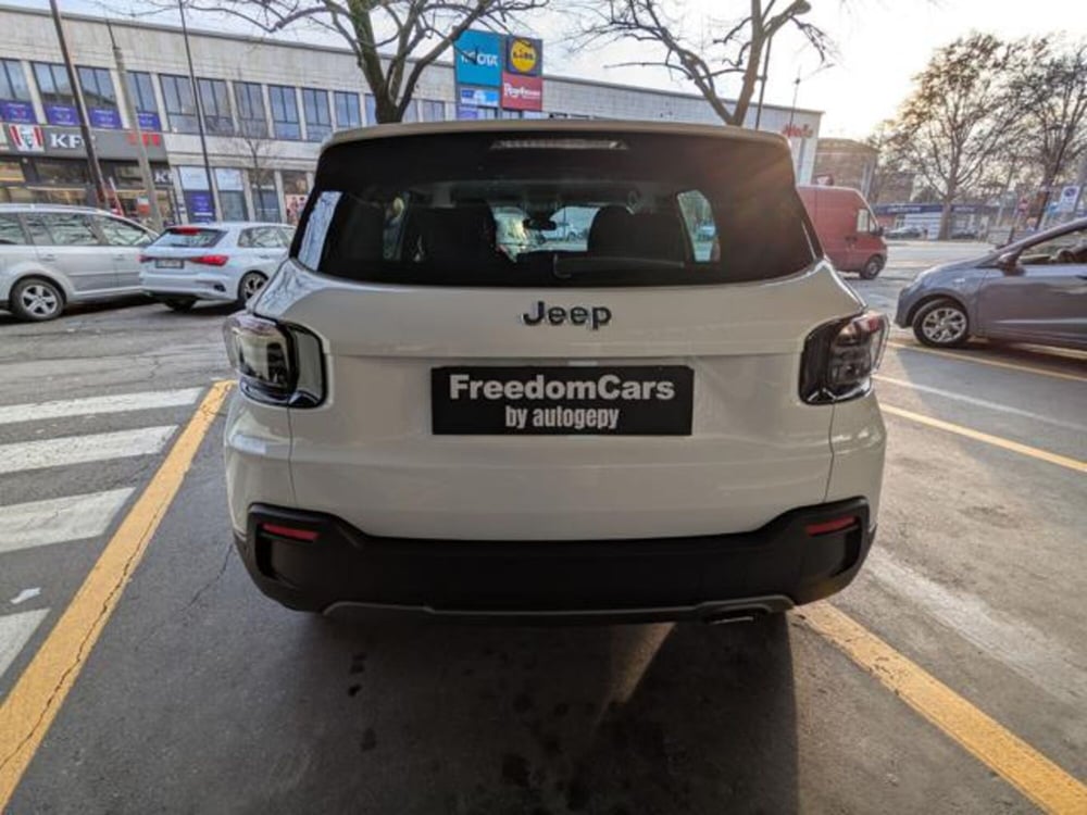 Jeep Avenger nuova a Parma (8)