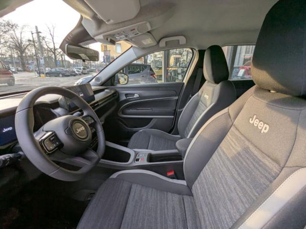 Jeep Avenger nuova a Parma (9)