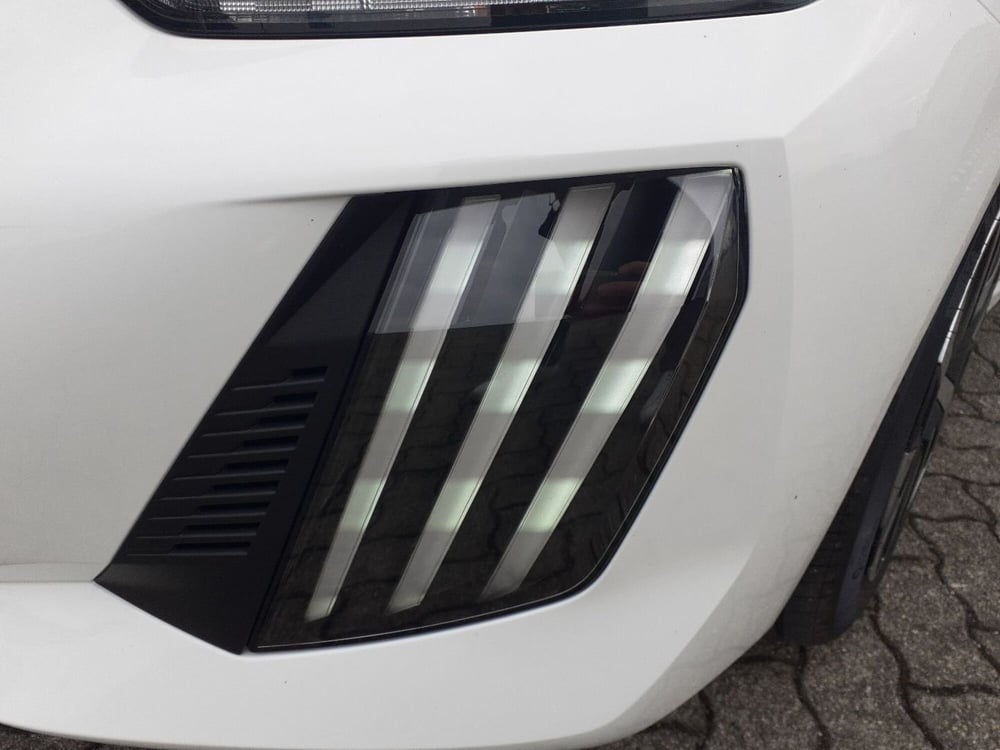 Peugeot 208 nuova a Parma (14)