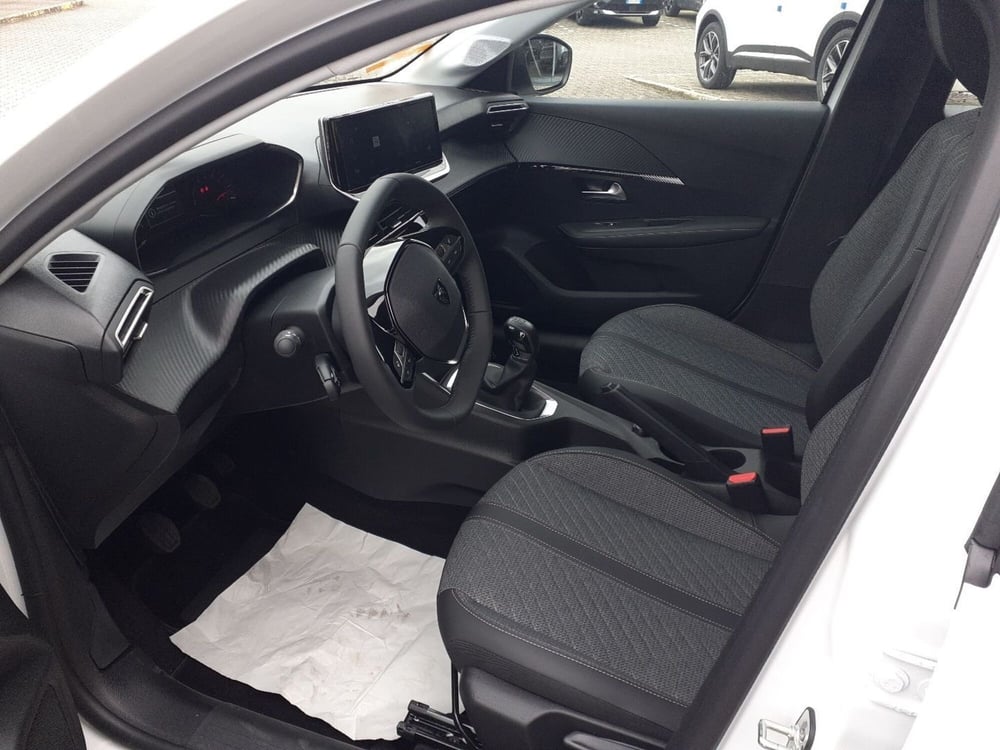 Peugeot 208 nuova a Parma (15)
