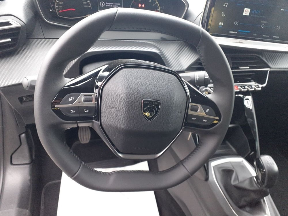 Peugeot 208 nuova a Parma (18)