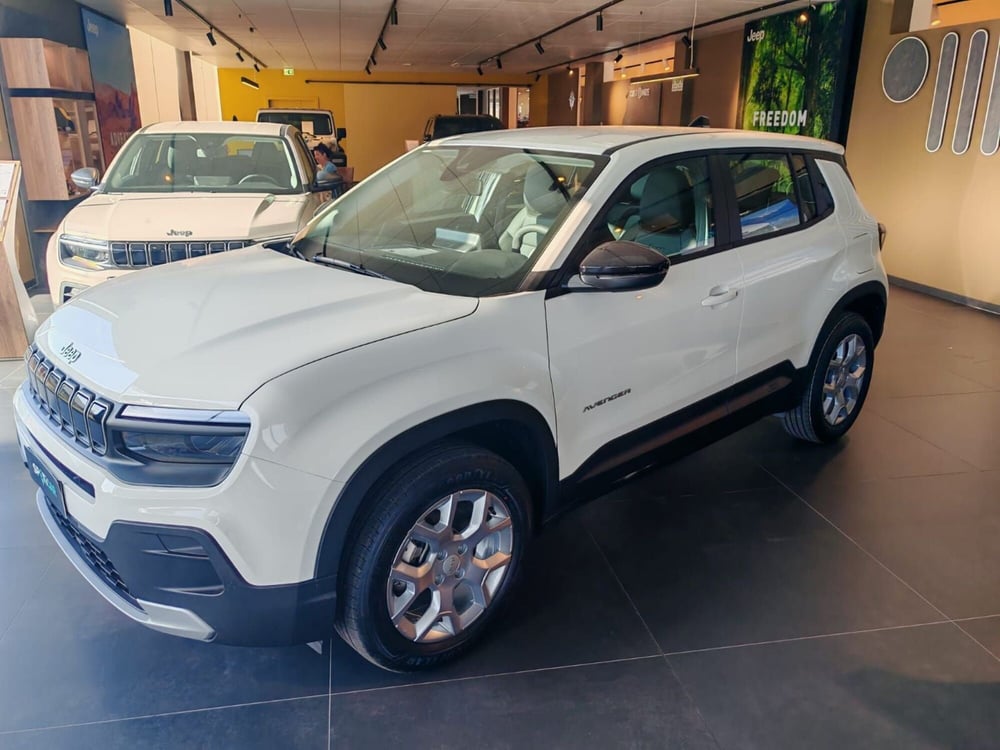 Jeep Avenger nuova a Arezzo (3)