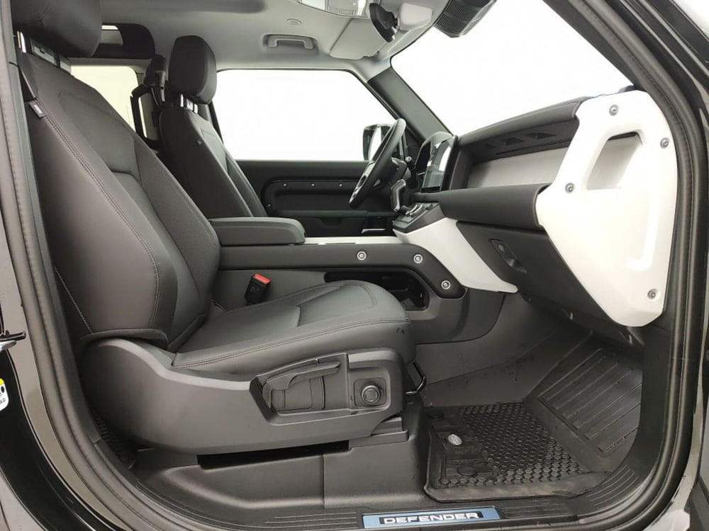 Land Rover Defender usata a Ragusa (4)