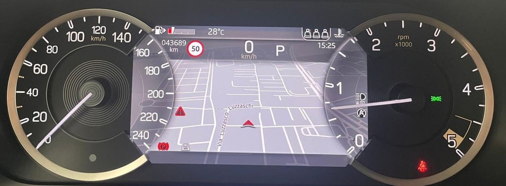 Land Rover Defender usata a Ferrara (10)