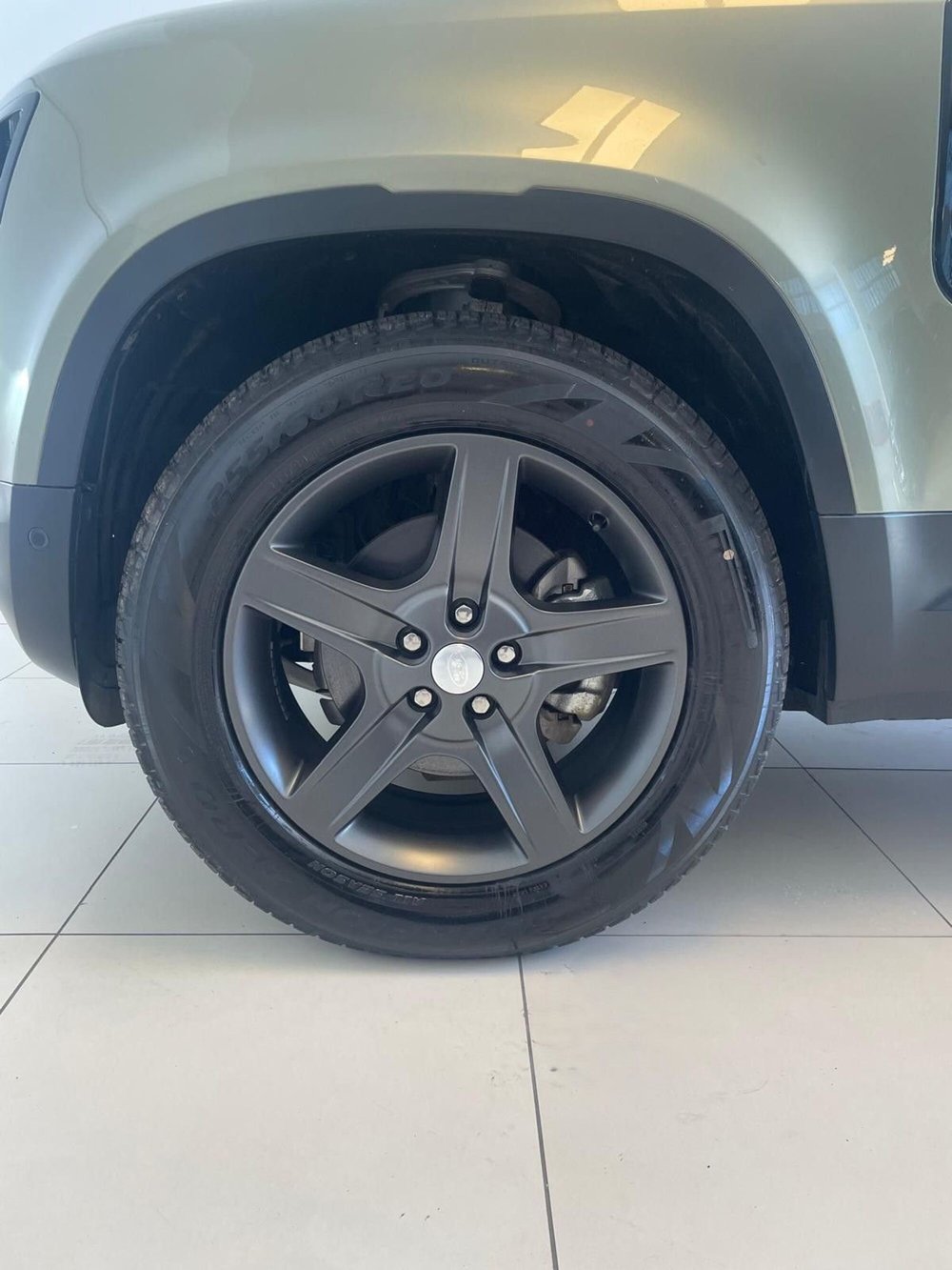 Land Rover Defender usata a Ferrara (9)