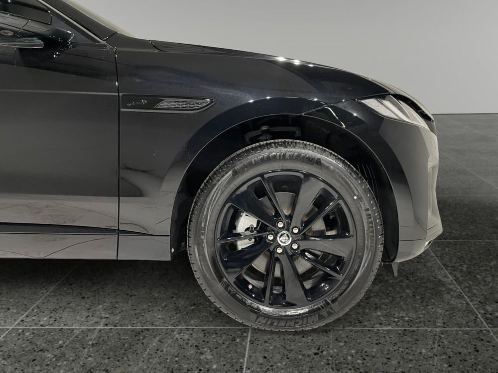 Jaguar F-Pace usata a Ravenna (9)