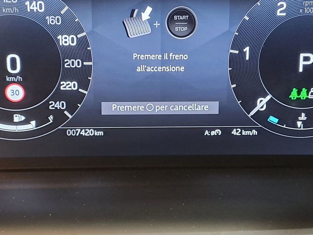 Land Rover Discovery Sport usata a Pavia (10)