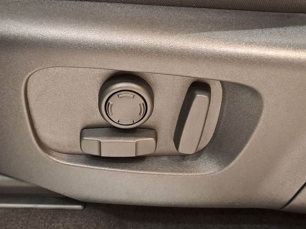 Land Rover Discovery Sport usata a Pavia (14)