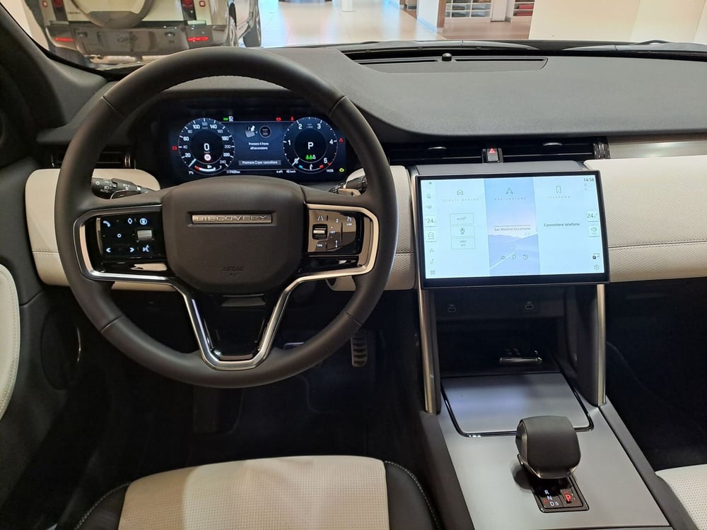 Land Rover Discovery Sport usata a Pavia (4)