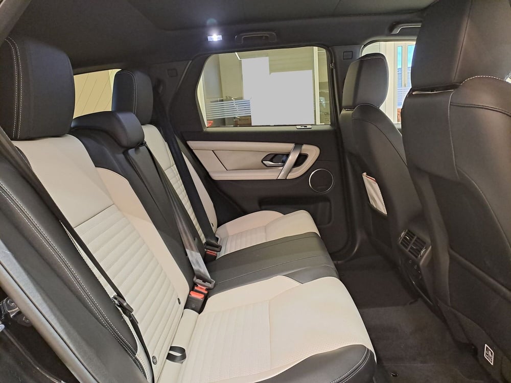 Land Rover Discovery Sport usata a Pavia (5)