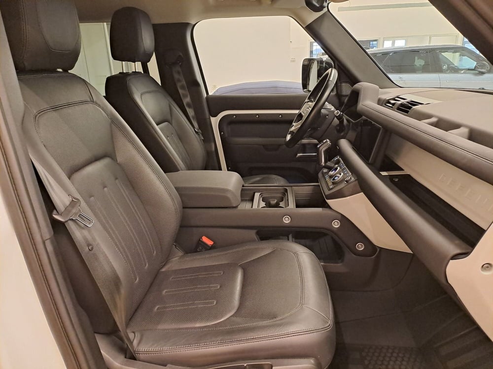 Land Rover Defender usata a Pavia (3)