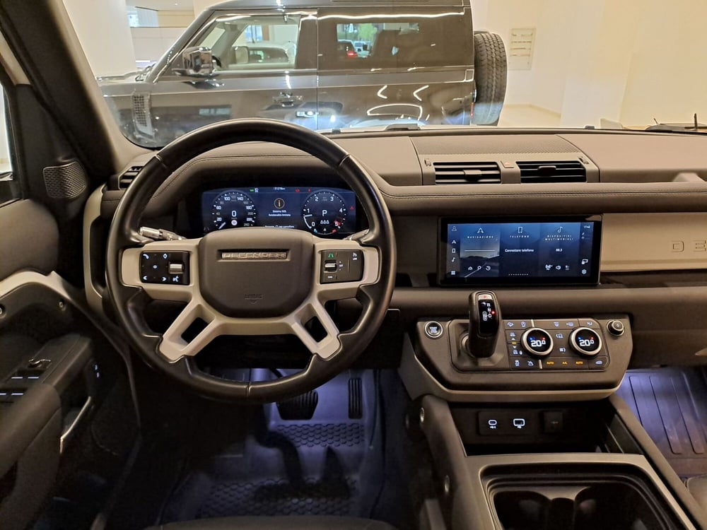 Land Rover Defender usata a Pavia (4)