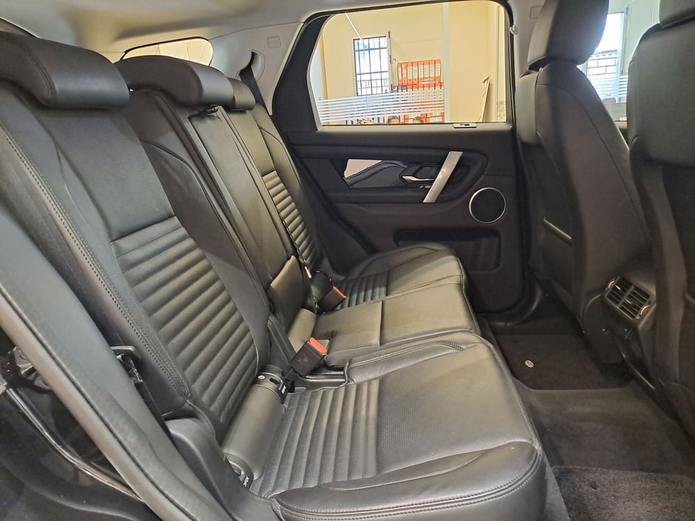Land Rover Discovery Sport usata a Pavia (5)