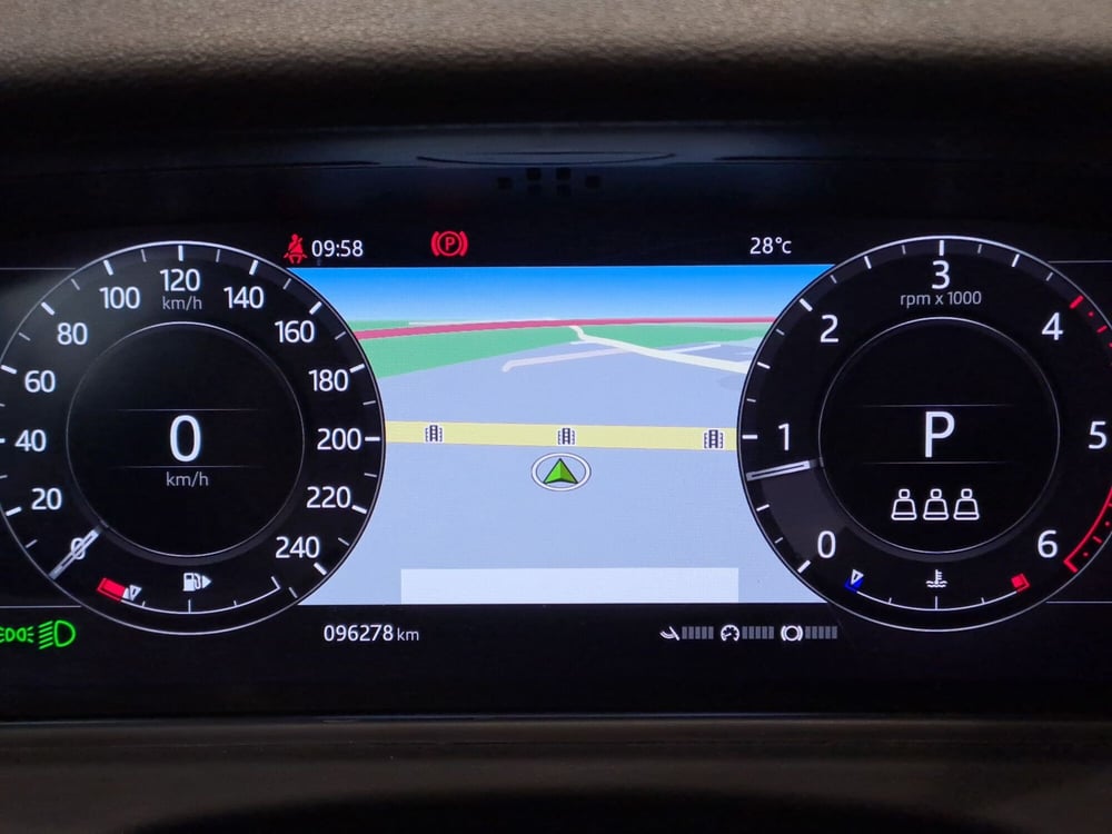 Land Rover Range Rover Velar usata a Pavia (10)