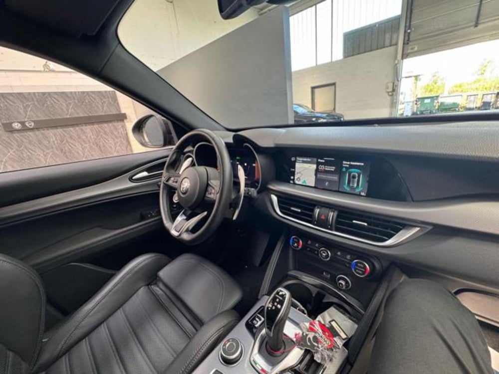 Alfa Romeo Stelvio usata a Vercelli (10)