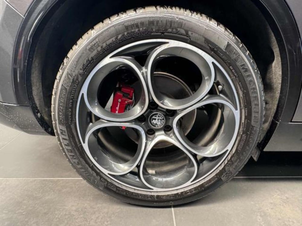 Alfa Romeo Stelvio usata a Vercelli (15)