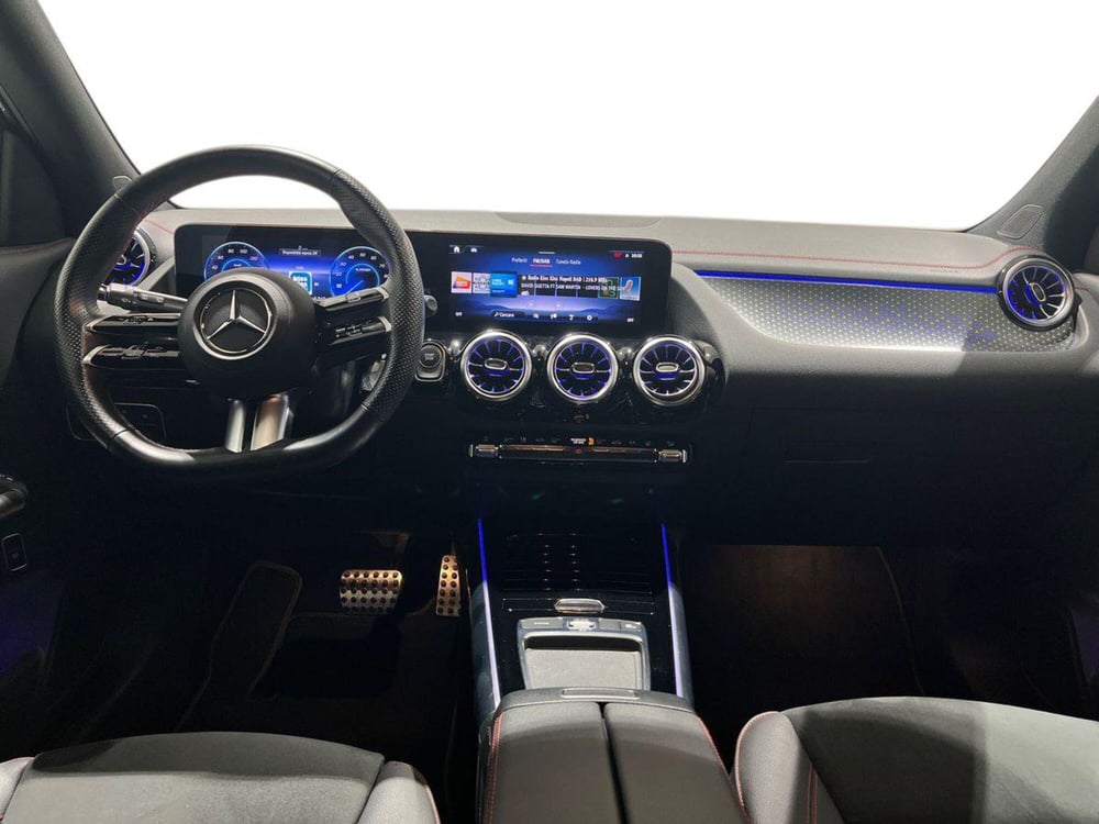 Mercedes-Benz EQA usata a Napoli (11)