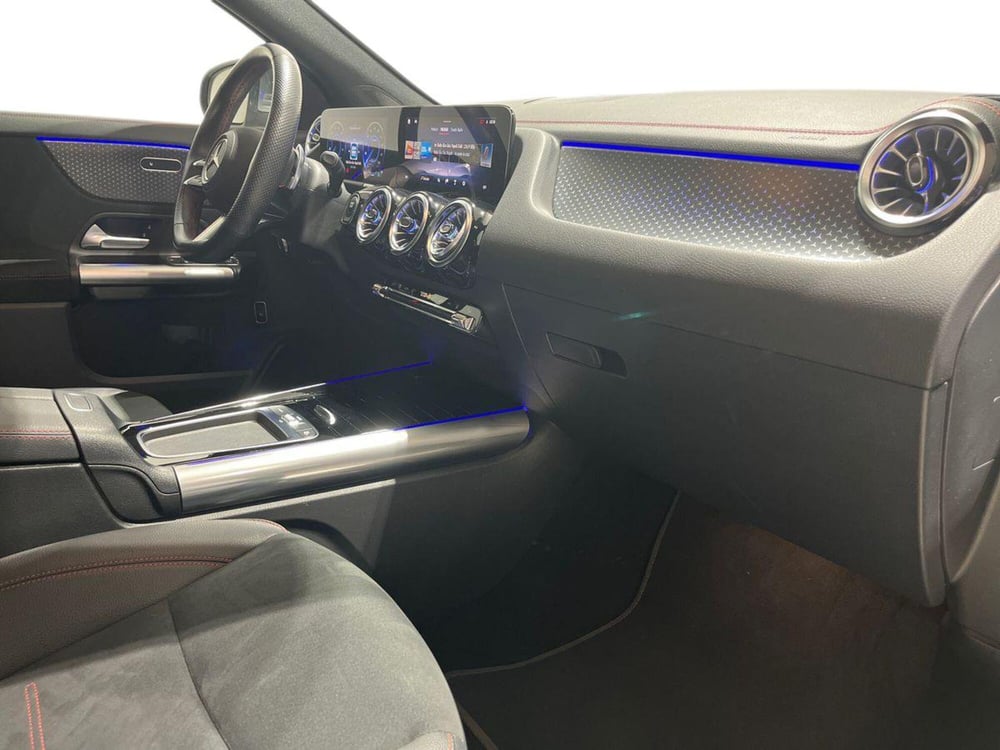 Mercedes-Benz EQA usata a Napoli (16)