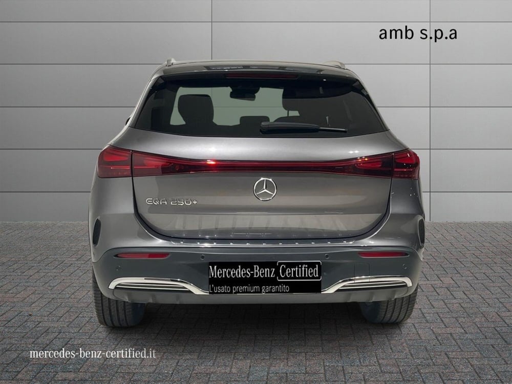 Mercedes-Benz EQA usata a Napoli (4)