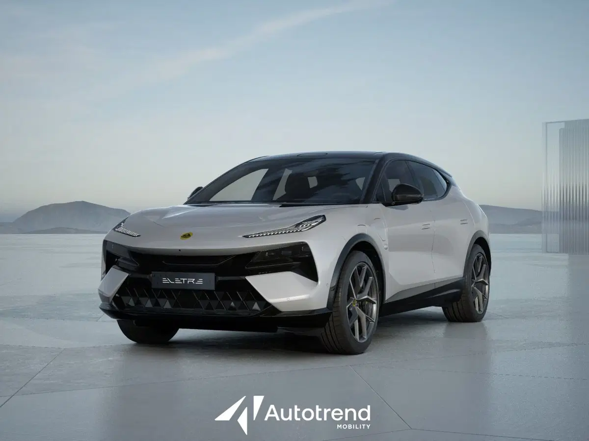 Lotus Eletre nuova a Bari