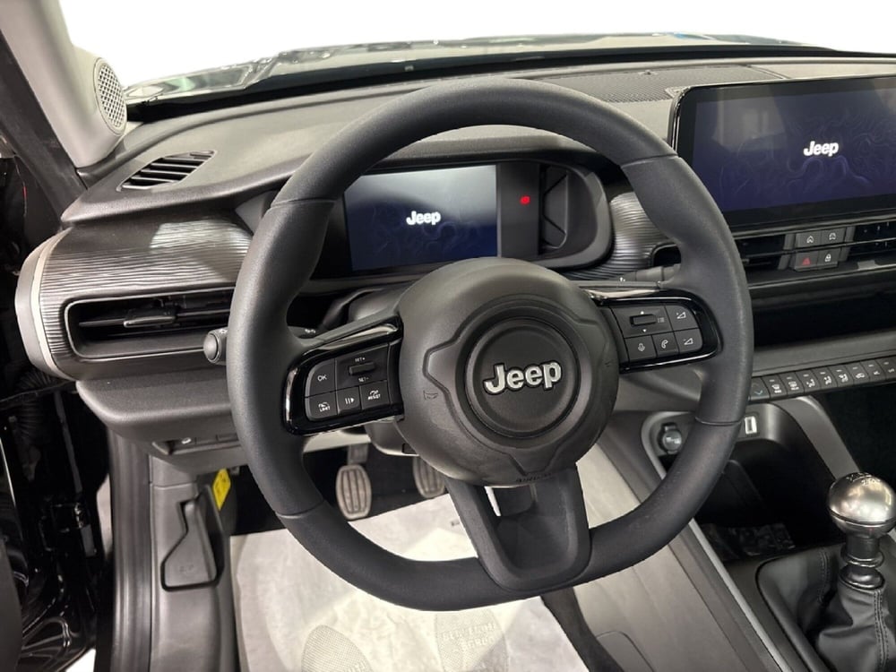 Jeep Avenger nuova a Caltanissetta (20)