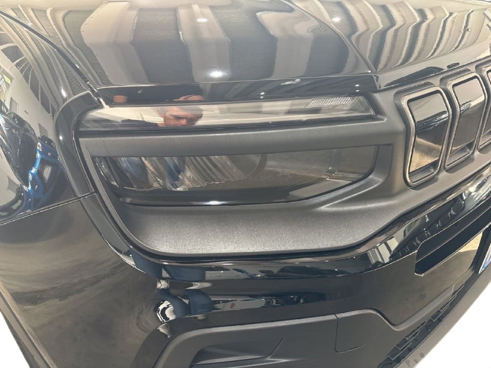 Jeep Avenger nuova a Caltanissetta (9)
