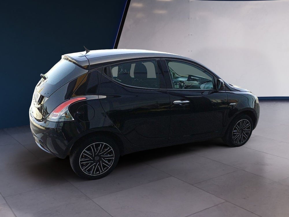 Lancia Ypsilon usata a Frosinone (7)