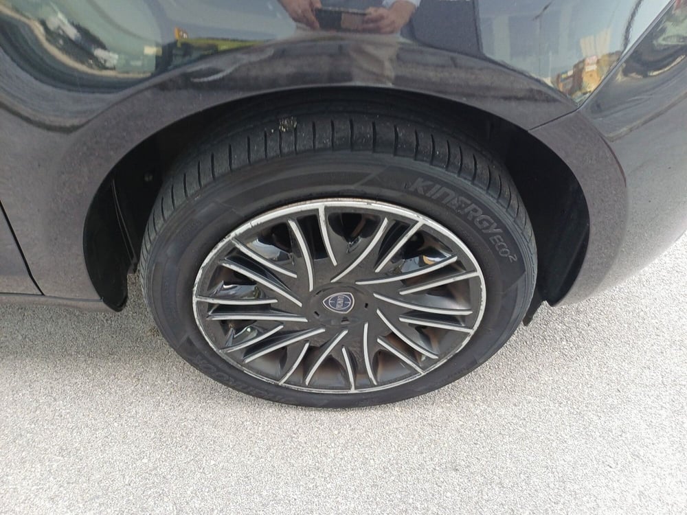 Lancia Ypsilon usata a Frosinone (8)