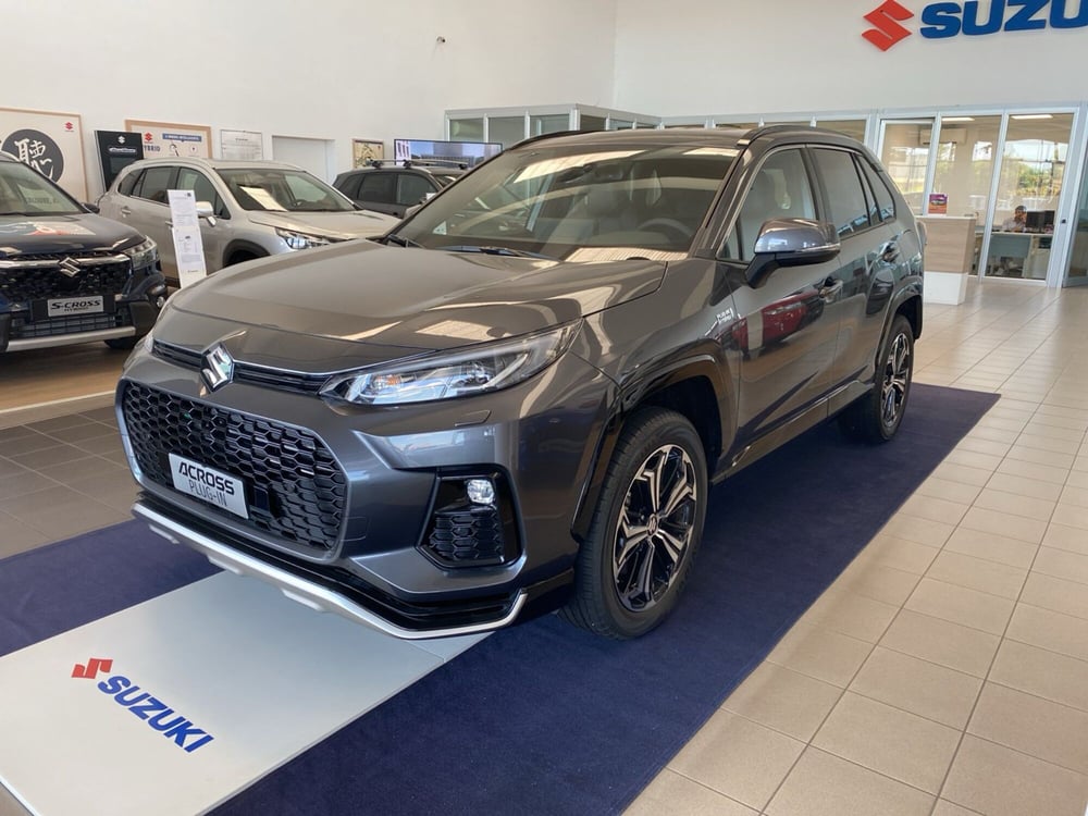 Suzuki Across nuova a Lodi