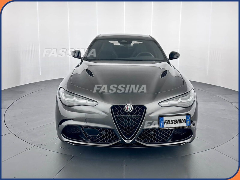 Alfa Romeo Giulia nuova a Milano (2)