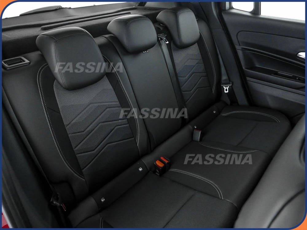 Jeep Avenger usata a Milano (11)